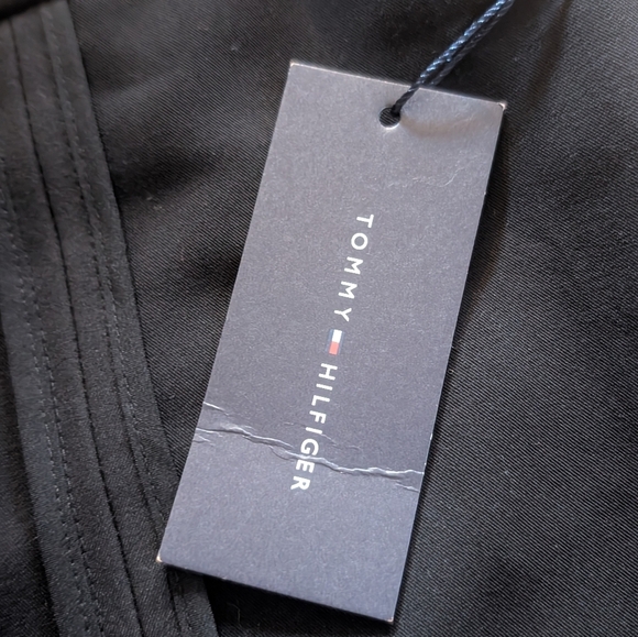 New With Tags Tommy Hilfiger Classic Black Business Pencil Skirt Size 14 - Picture 3 of 6